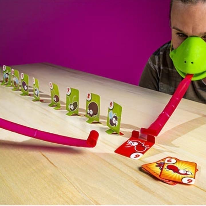 Chameleon Tongue Shooting Game