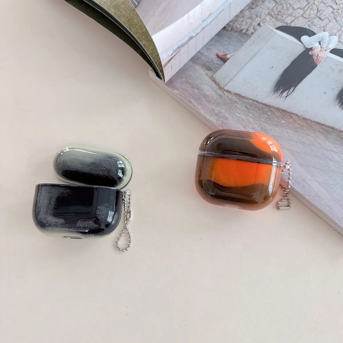 🔥ONLY TODAY 49% OFF🔥Luminous Quicksand AirPod Case