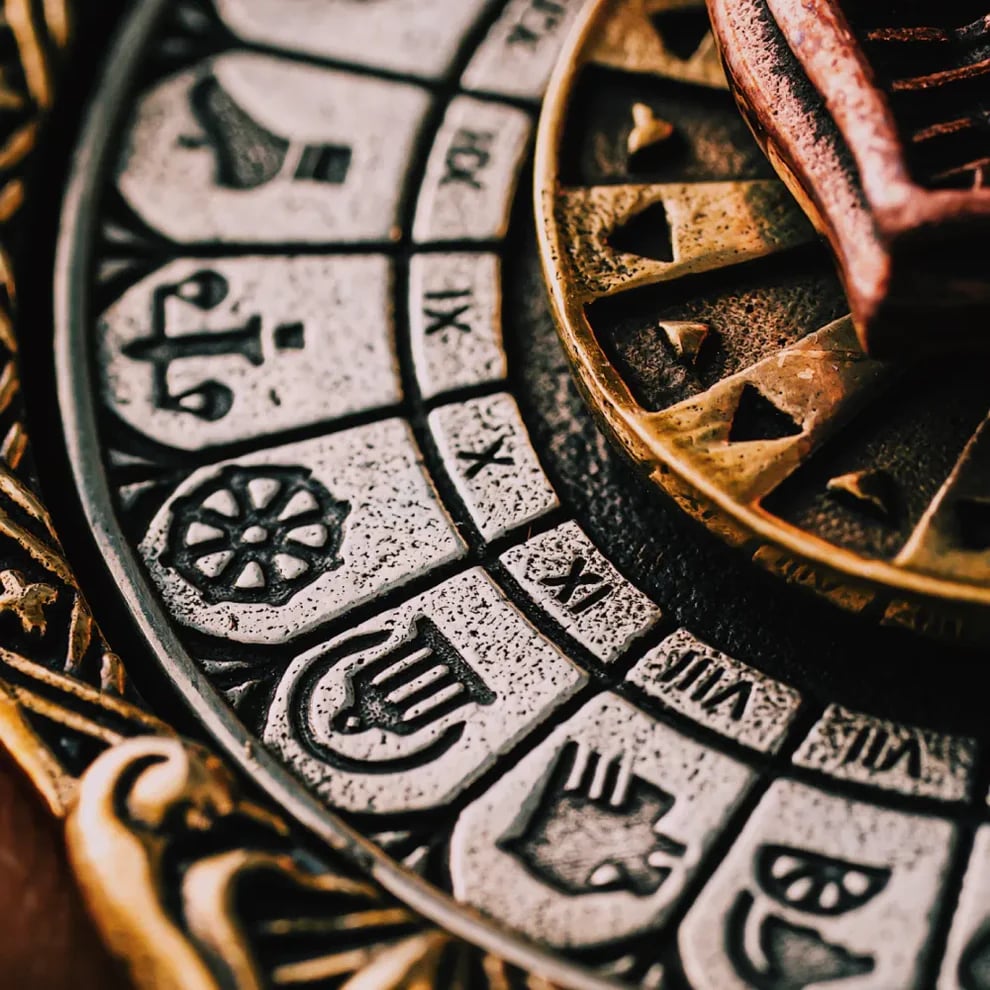 🔥👁️‍🗨️Handmade Tarot Vision Pendant: Connect to Cosmic Wisdom Anytime(✨Comes with instruction manual)