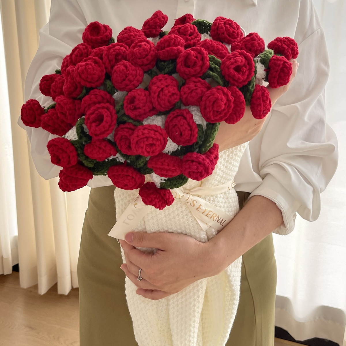 Tiktrove Bouquet Blanket