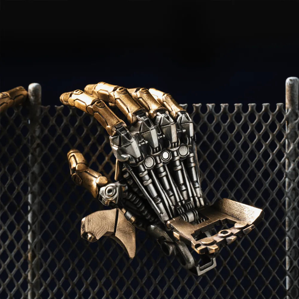 Mechanical Hand Pendant